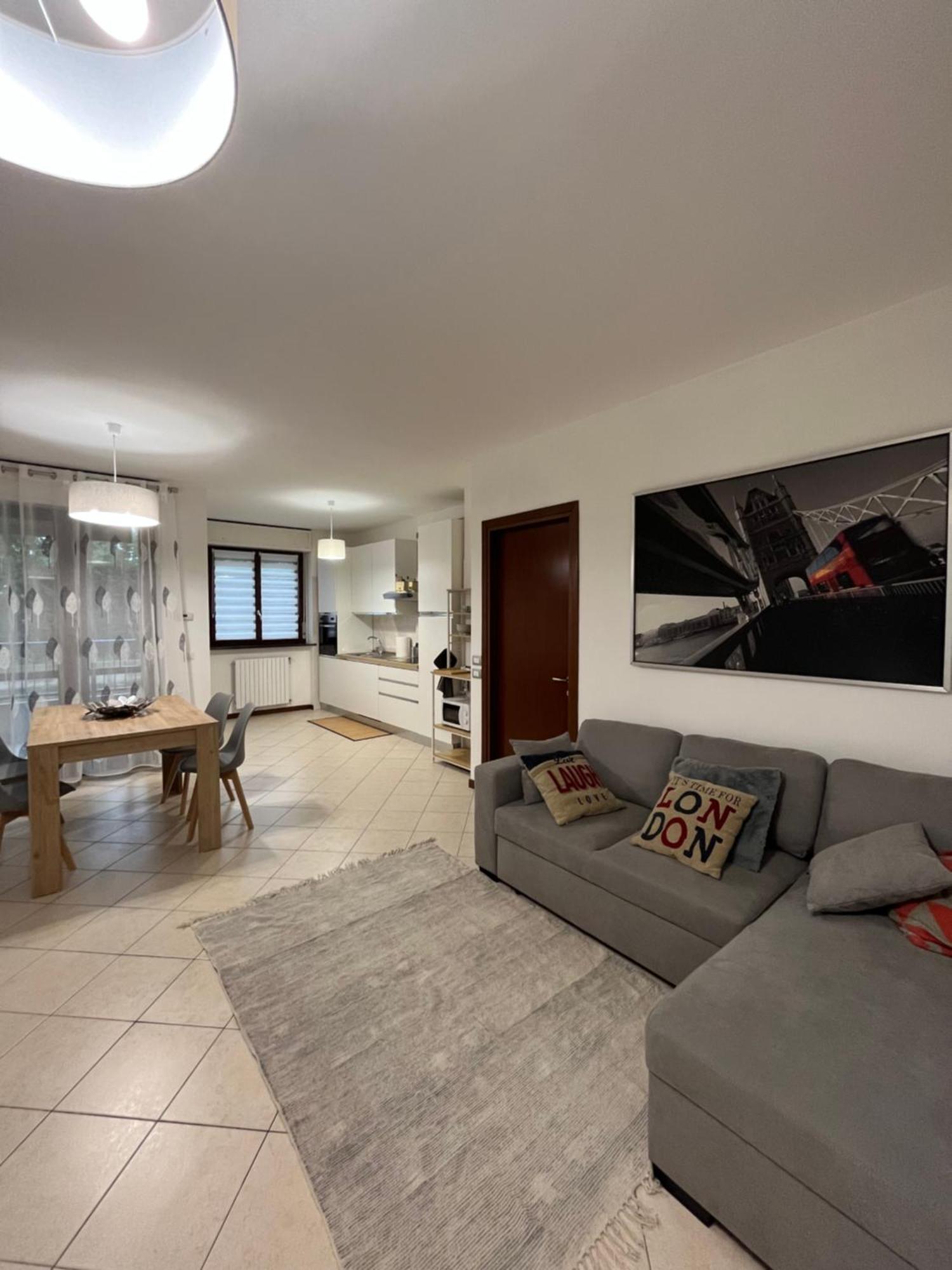 Elegante Casa -Rho Fiera Apartment Vanzago Bagian luar foto